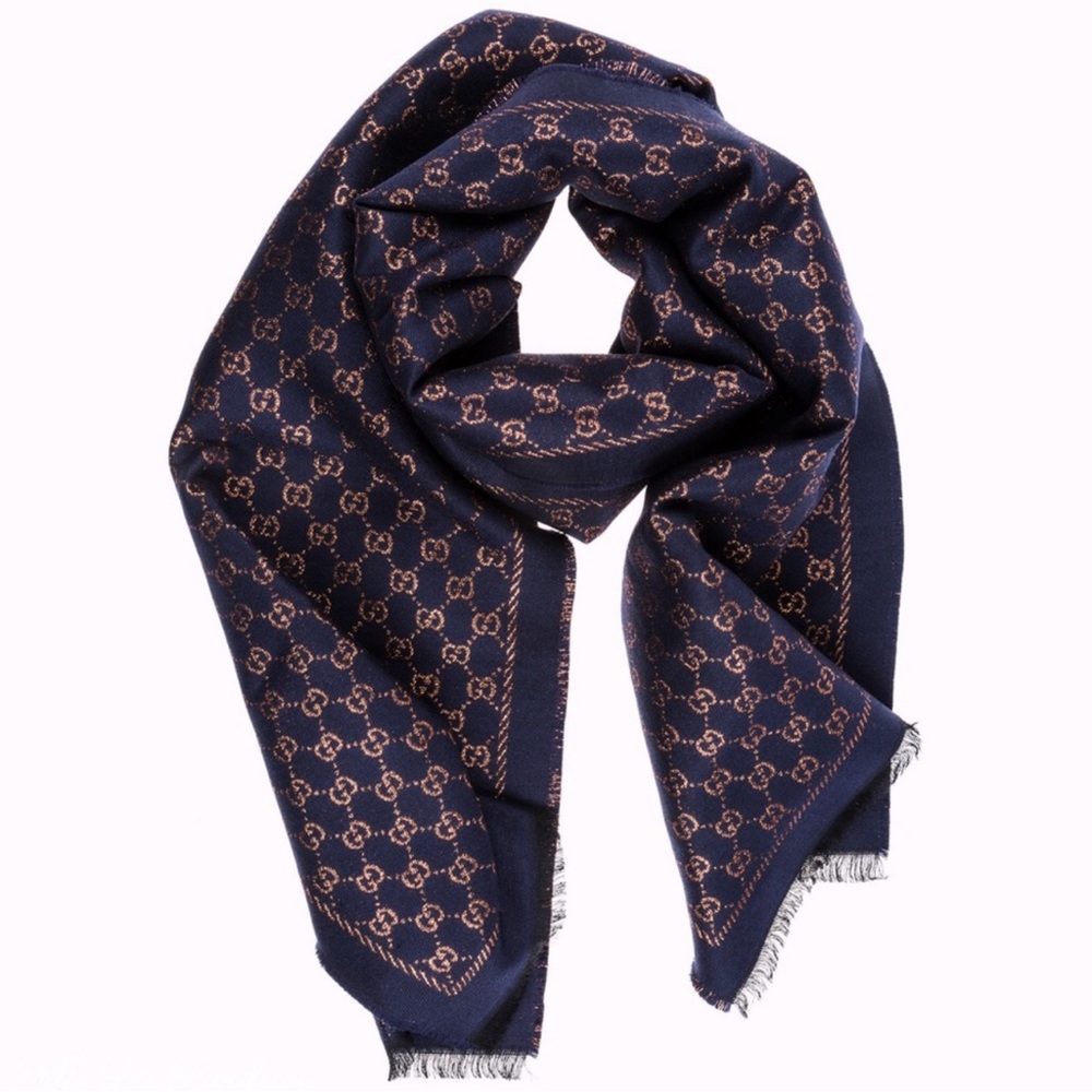 Authentic Gucci scarf - Picture 5 of 16